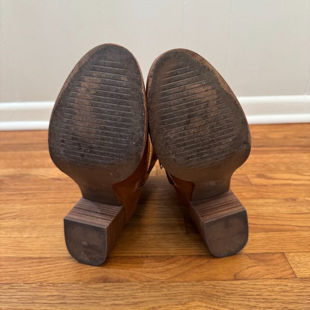 Ugg Women's Annie Boot - Size 8 - image 3